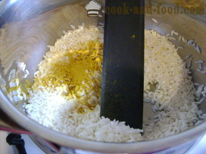 Vařená rýže s kurkumou - jak vařit rýži s kurkumou, krok za krokem recept fotografiích