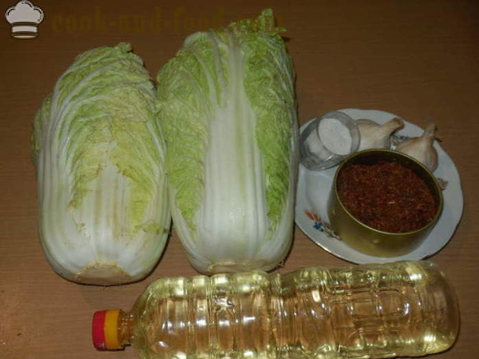 Čínské zelí kimchi v korejštině - jak se kimchi doma krok za krokem recept fotografiích