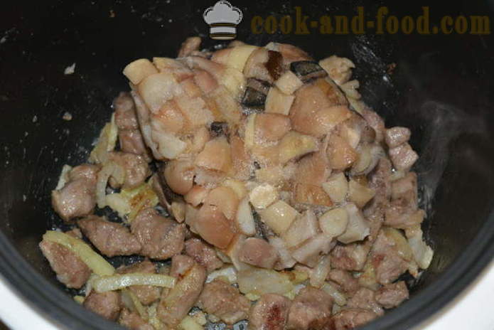 Vepřové maso s houbami v multivarka jako guláš - jak vařit vepřové maso s houbami v multivarka, krok za krokem recept fotografiích