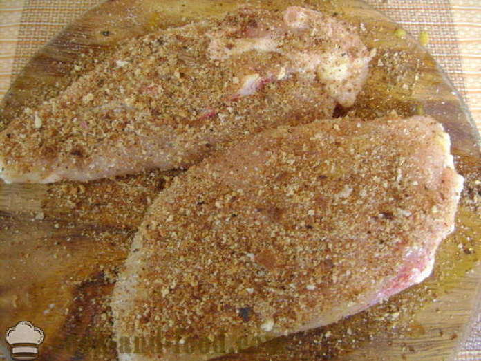 Kuřecí prsa s nátěrem omeletu v pánvi - jak vařit kuřecí prsa v kožichu na večeři, se krok za krokem recept fotografiích