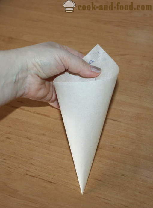 Jak vyrobit potrubí tašku doma s vlastníma rukama z papíru