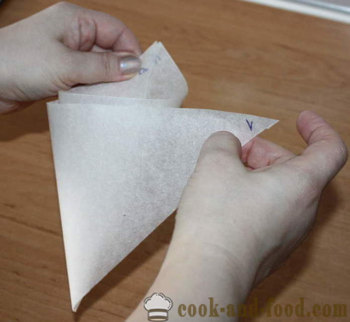 Jak vyrobit potrubí tašku doma s vlastníma rukama z papíru