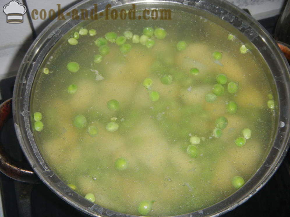 Kuřecí polévka s hráškem - jak vařit polévku s hráškem zmrazené nebo čerstvé, se krok za krokem recept fotografiích