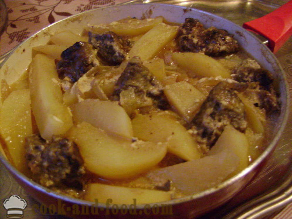 Bramborový guláš s hovězí játra - jak vařit guláš brambor s játry v pánvi, krok za krokem recept fotografiích