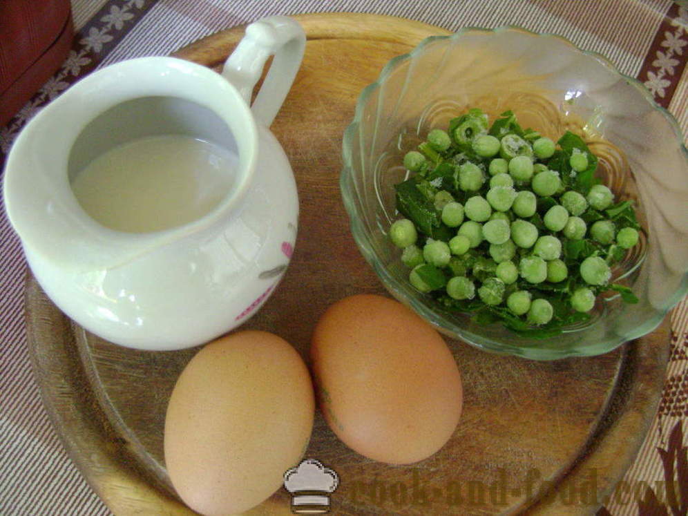 Lush míchaná vejce s mlékem, špenát a hrách - jak se dělá nadýchané omelety na pánvi, se krok za krokem recept fotografiích
