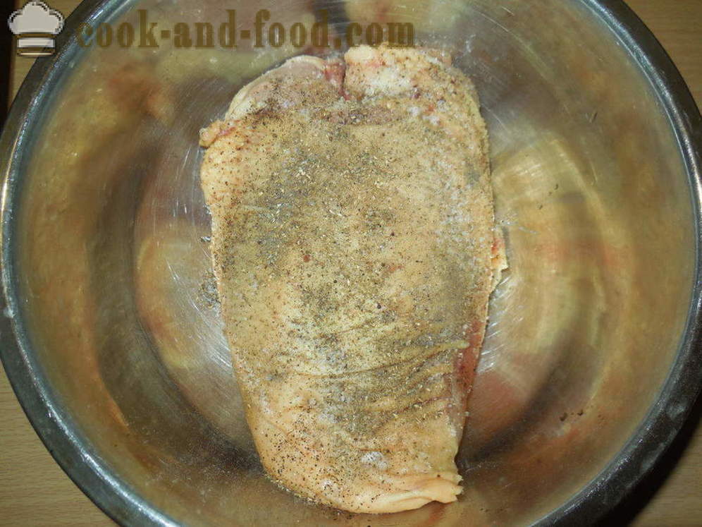 Šťavnaté kuřecí prsa pečená v troubě - jak vařit kuřecí prsa v troubě, se krok za krokem recept fotografiích