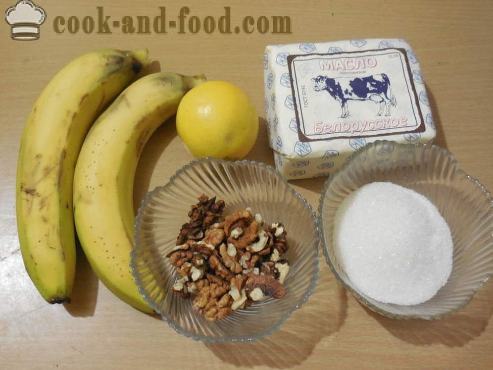 Banány pečené v troubě s ořechy a cukrem - jako pečených banánů v troubě dezert, krok za krokem recept fotografiích
