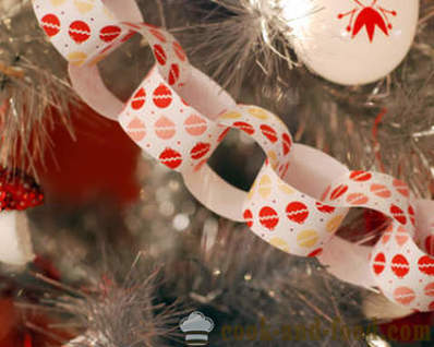Vánoční ozdoby 2017 - nový rok dekorace nápady s rukama na rok Hasičského červeného kohouta na východním kalendáři