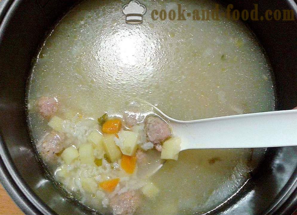 Jednoduchá polévka s masovými kuličkami a rýže - jak vařit polévku s masovými kuličkami v multivarka, krok za krokem recept fotografiích