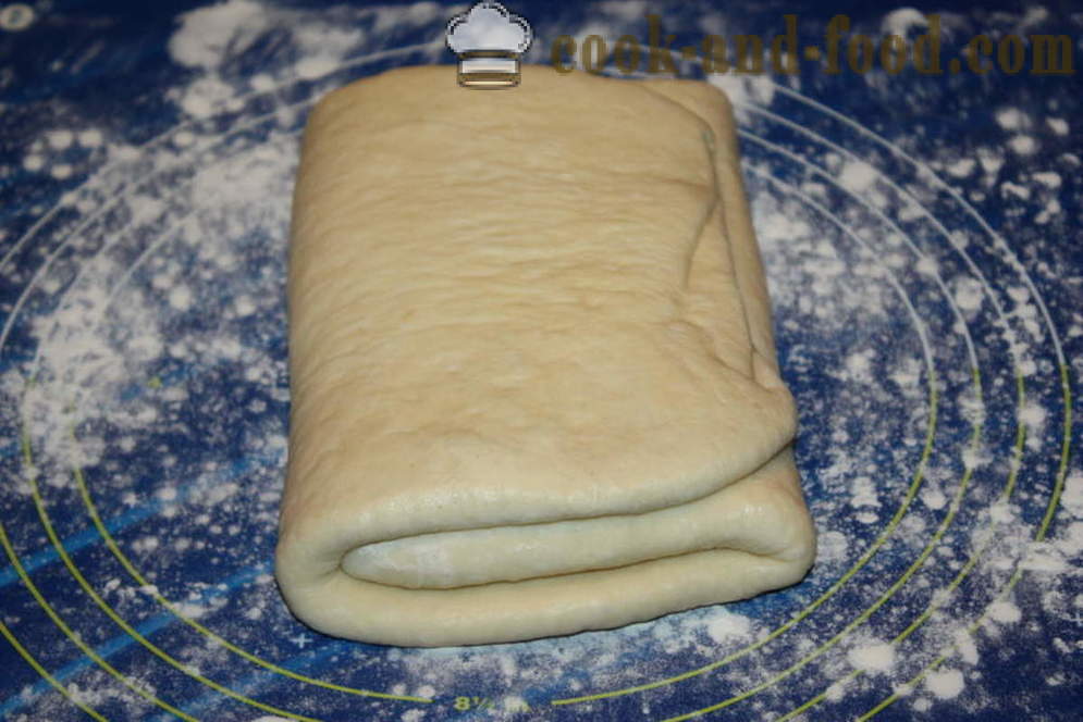 Kvasnice z listového těsta croissant - jak se dělá z listového těsta croissant, krok za krokem recept fotografiích
