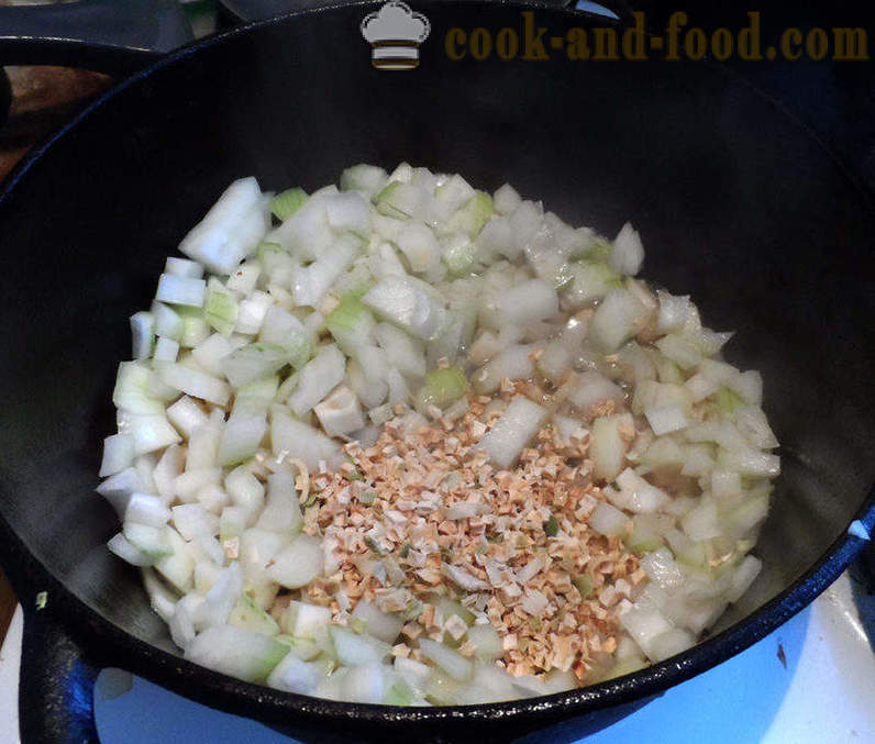 Bigus se zelím, masem a žampiony - jak správně vařit Bigus, krok za krokem recept fotografiích