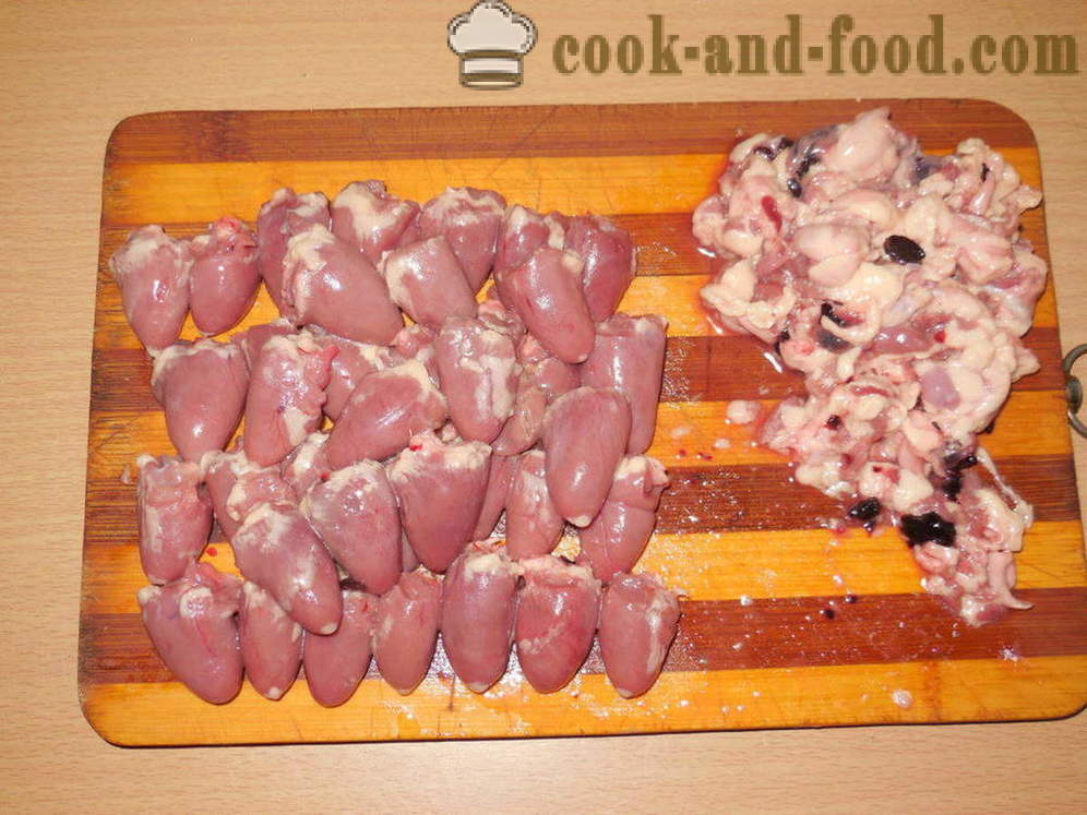 Vývar s domácími nudlemi a kuřecí srdce - jak vařit kuřecí polévka v multivarka krok za krokem recept fotografiích