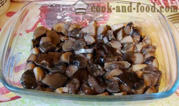 Gratinovanými bramborami s houbami v troubě - jak vařit brambor kastrol s houbami, krok za krokem recept fotografiích