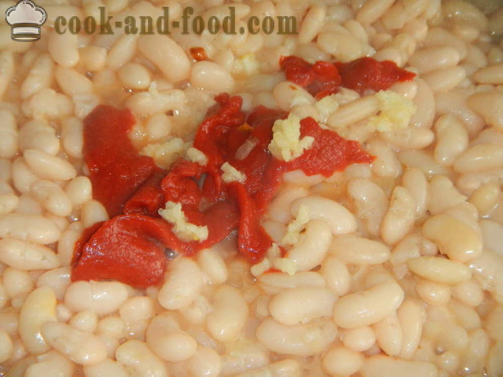 Lobio nebo pečené fazole v rajčatové omáčce - jak vařit lobio fazolí, krok za krokem recept fotografiích