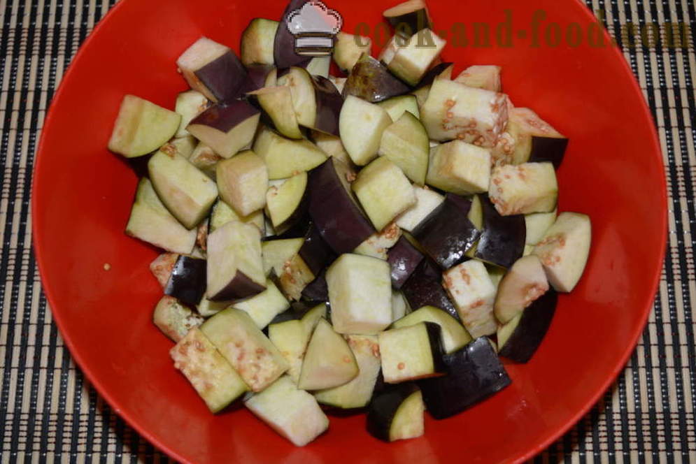 Zeleninový guláš s lilkem a cuketou v troubě - jak vařit dušenou lilek a cuketu, se krok za krokem recept fotografiích