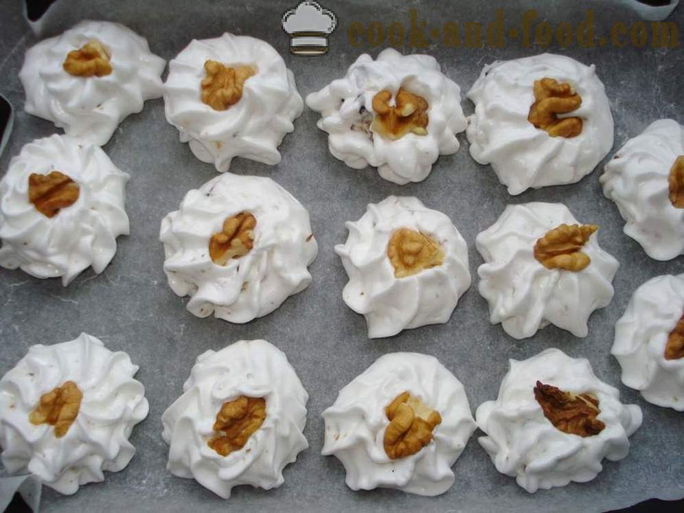Pusinky s ořechy a sušené ovoce v troubě - jak vařit pusinky v domácnosti krok za krokem recept fotografiích