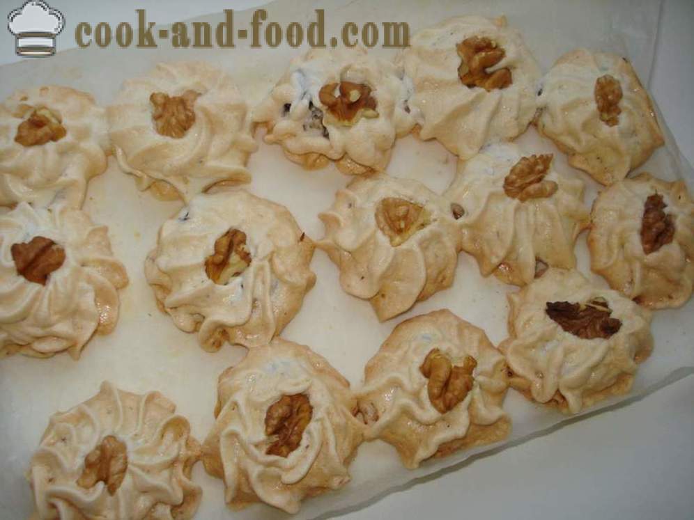 Pusinky s ořechy a sušené ovoce v troubě - jak vařit pusinky v domácnosti krok za krokem recept fotografiích