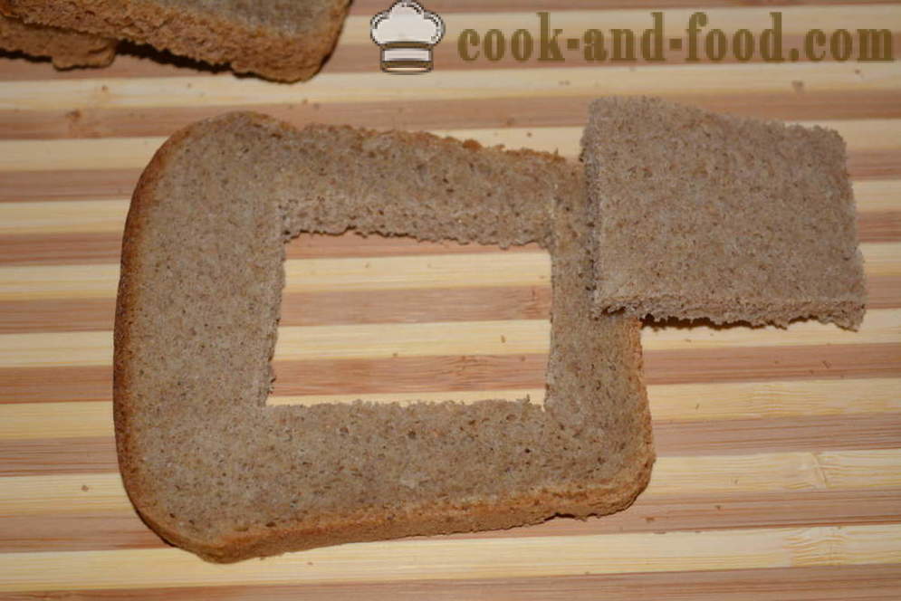 Tmavý chléb tousty s vajíčkem - jak vařit přípitek černého chleba v peci, s krok za krokem recept fotografiích
