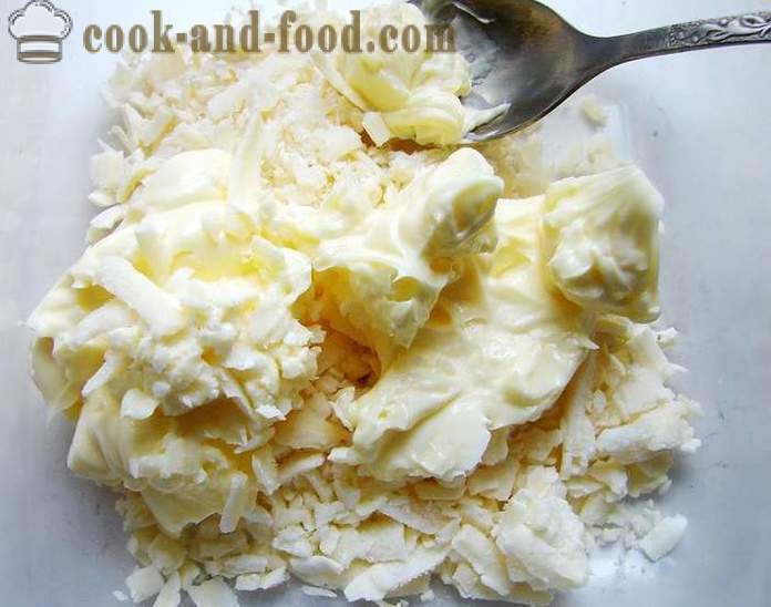 Sýrový sendvič česnekovým máslem - jak vařit sýr máslo, jednoduchý recept s fotografií