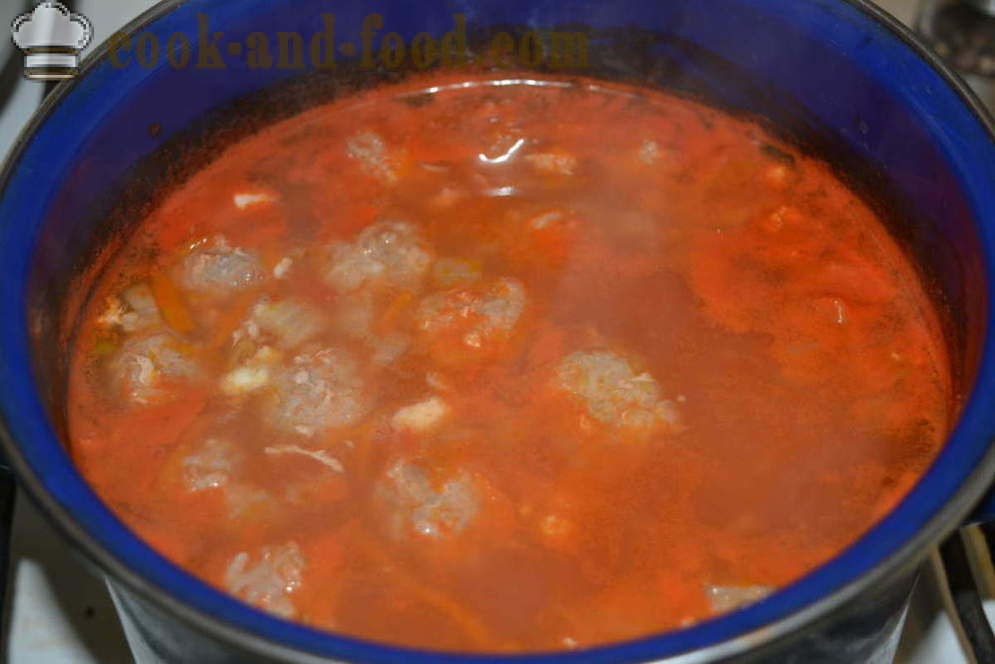 Rajčatová polévka s masovými kuličkami - jak vařit rajčatová polévka s masovými kuličkami, se krok za krokem recept fotografiích