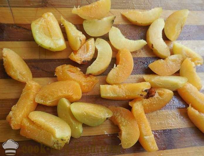 Ovocné želé rybíz bobule, moruše, meruňky a škrobu - jak vařit želé bobule a škrobu, s krok za krokem recept fotografiích