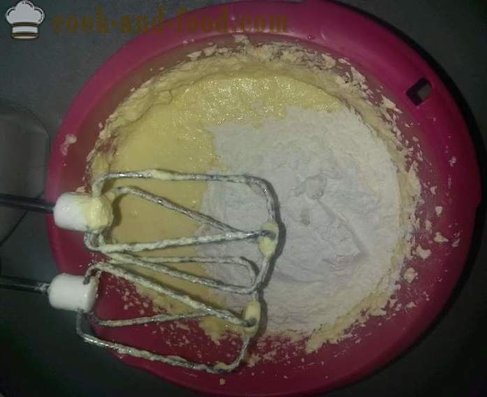 Domácí recept na jednoduchý koláč silikonových forem - jak udělat chutné koláčky jednoduchý, krok za krokem recept na dort s fotografií