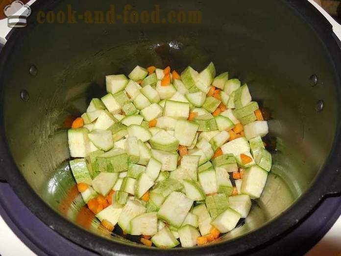 Zeleninový guláš s cuketou, zelí a brambor v multivarka - jak vařit zeleninovou polévku - recept krok za krokem, s fotografiemi