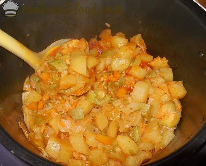 Zeleninový guláš s cuketou, zelí a brambor v multivarka - jak vařit zeleninovou polévku - recept krok za krokem, s fotografiemi