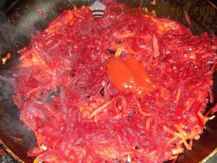 Classic červený boršč s cukrovou řepu a maso - jak vařit polévku - krok za krokem recept s fotografií ukrajinské boršč