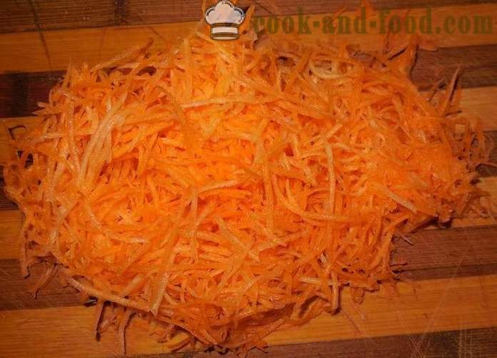 Tvarohové koláče s mrkví ve multivarka - jak vařit mrkvový tvarohový koláč - krok za krokem recept fotografiích