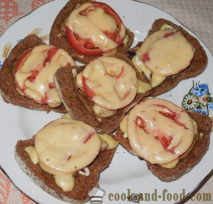 Lahodné teplé sendviče s houby žampiony - recept na horké sendviče v troubě - s fotkami