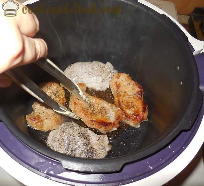 Šťavnatý vepřový steak s cibulí - jak se vařit lahodný steak ve multivarka - krok za krokem recept fotografiích
