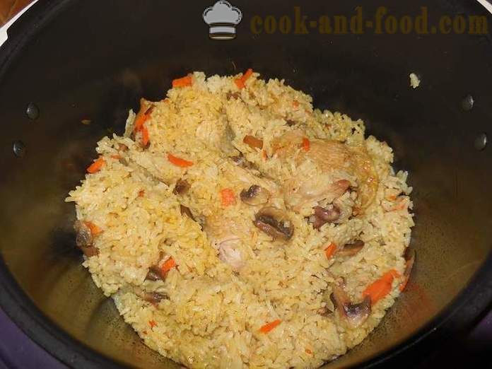 Rýže s kuřecím masem a houbami v multivarka nebo jak vařit rizoto v multivarka krok za krokem recept s fotografiemi.