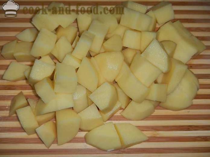 Zeleninový guláš s bramborem a zelím v multivarka, hrnce nebo pánve. Recept jak udělat zeleninový guláš - krok za krokem s fotografiemi.