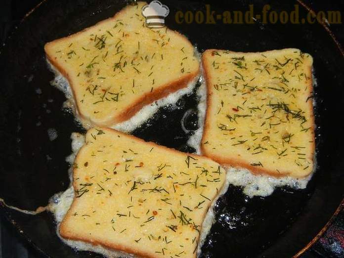 Toast z bílého chleba s vejci: sladkou, solí a česnekem. Jak vyrobit chutné krutony v pánvi - krok za krokem recept s fotografiemi.