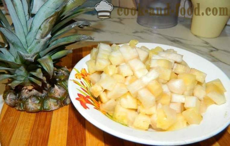 Sváteční salát s ananasem a krabí tyčinky - vynikající a jednoduchý krok za krokem recept fotografiích