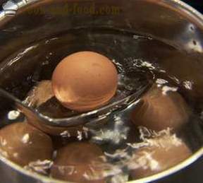 Jak vařit vařené vejce, tj tekutina, „v kapse“ (foto, video)