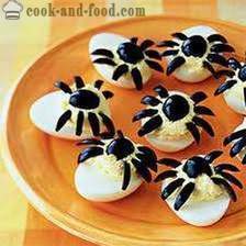 Plněná vejce nebo občerstvení na Halloween recepty: „Egg upíří oči“ nebo „invazí pavouků“