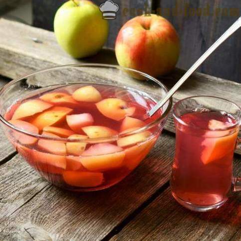 Recept na jablečný kompot, jahody a hrušky